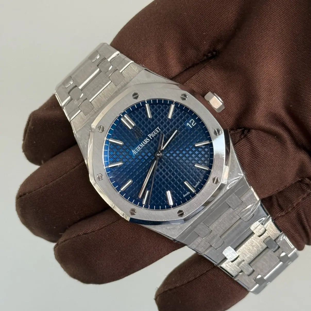 2021 AP Royal Oak Blue Dial Japan Limited Edition 1 of 300 / White Gold / Like New Just Watch It