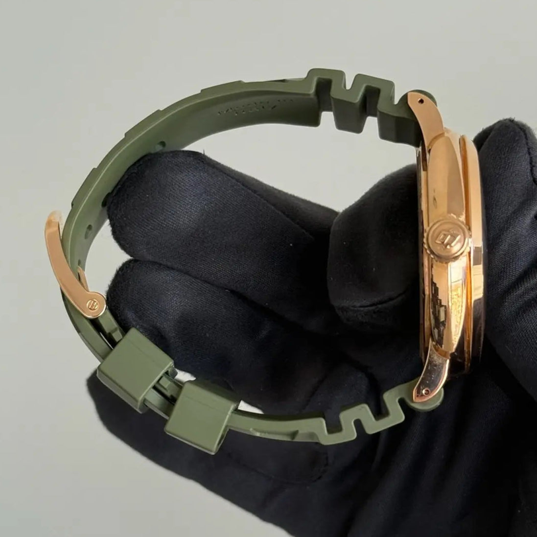 2017 Panerai Radiomir 1940 PAM 00515 / 18k Rose Gold with Green Rubber Strap / 3 Day Power Reserve / 47mm / Mint Condition Just Watch It