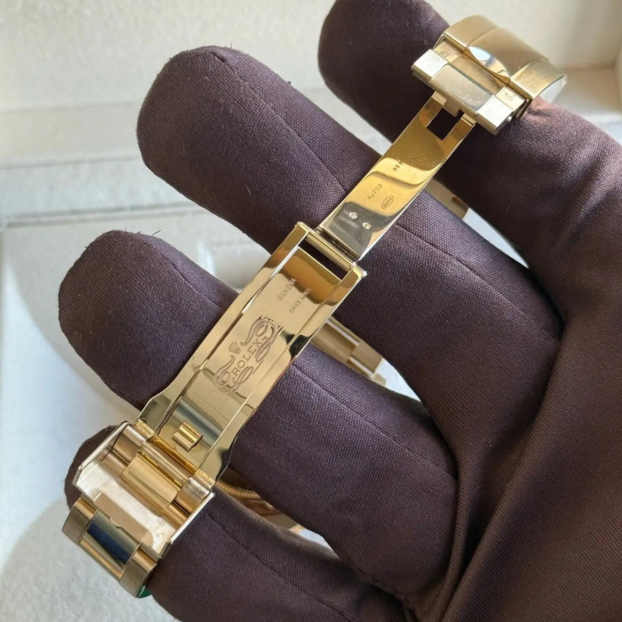 2022 Submariner Date ‘Bluesy’ / 18k Yellow Gold / Mint Condition Just Watch It