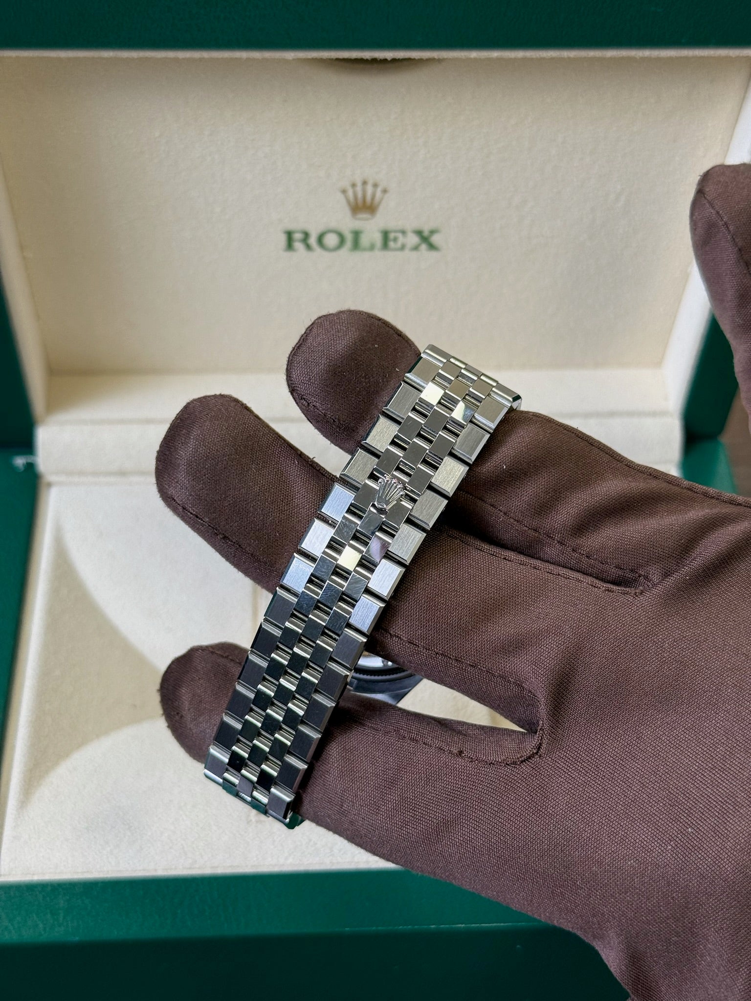 2025 Rolex Land Dweller 36 White Dial / 127234 / Steel / Brand New & Unworn / Box & Papers Just Watch It