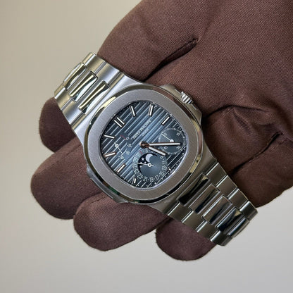 2022 Patek Philippe 5712/1A-001 Nautilus Moon Phases / Steel / Mint Condition / Box & Papers Just Watch It