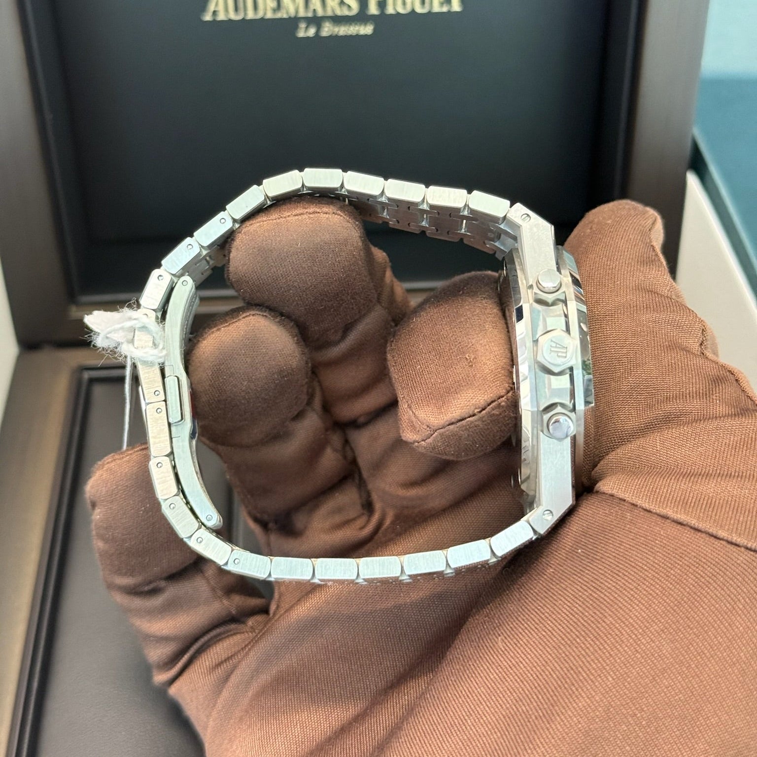 2021 Audemars Piguet Royal Oak Chronograph Black Dial 26331ST / 41mm / Stainless Steel / Mint Condition / Box & Papers Just Watch It