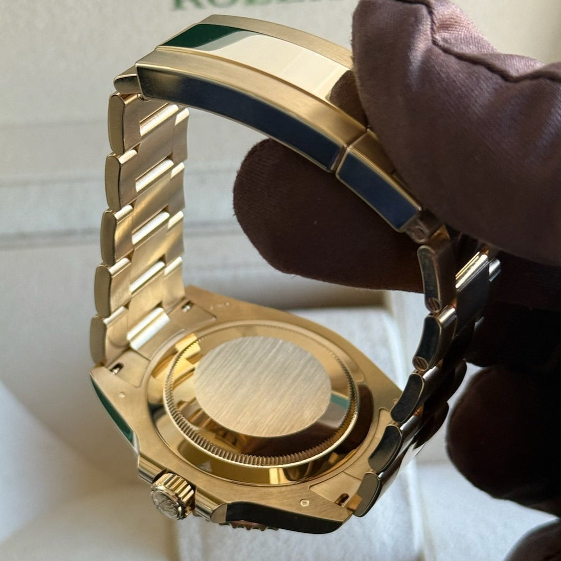 2022 Submariner Date ‘Bluesy’ / 18k Yellow Gold / Mint Condition Just Watch It
