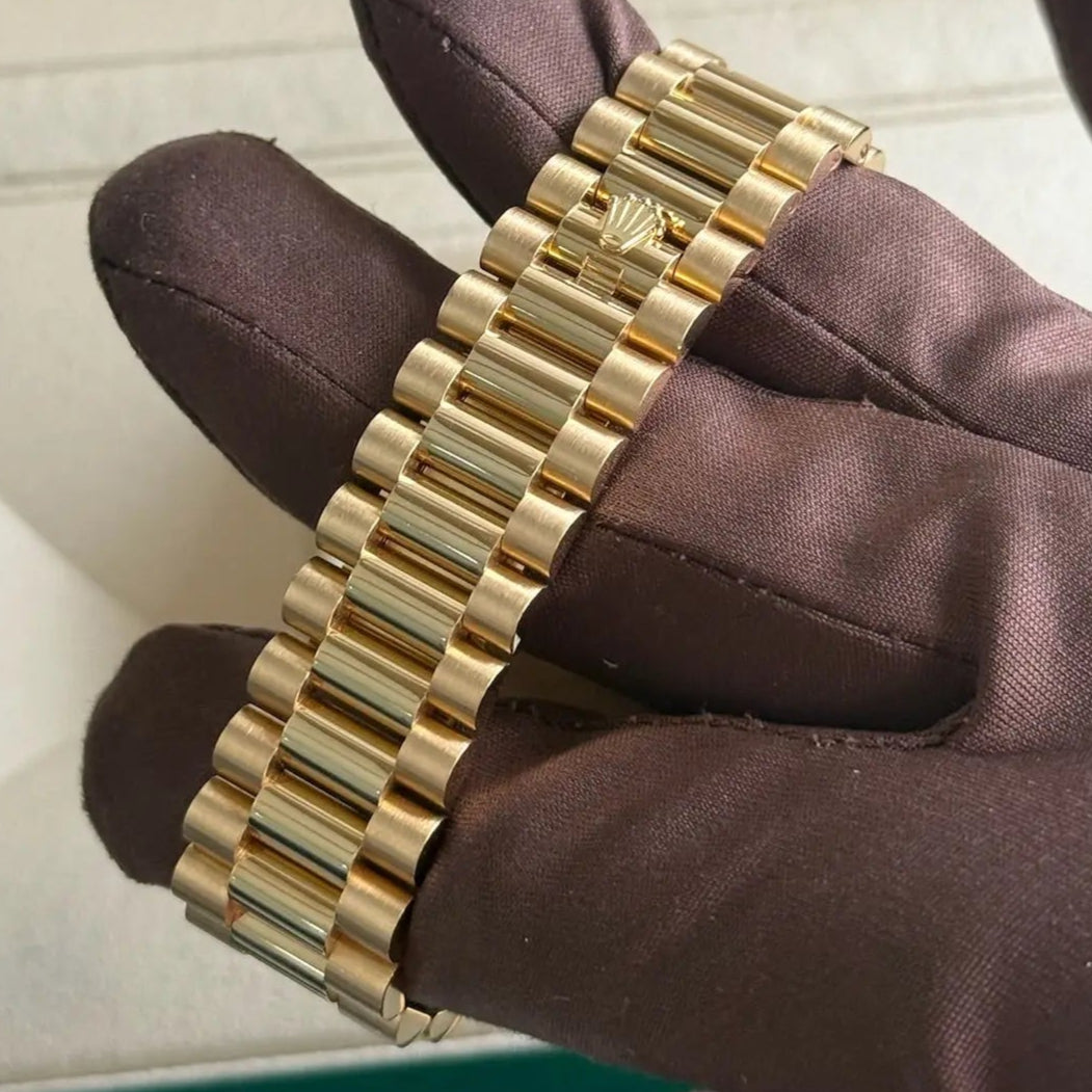 2023 Rolex Day Date 40 'Money Green' Dial / 228238 / Yellow Gold / Presidential Band / Like New - Just Watch It