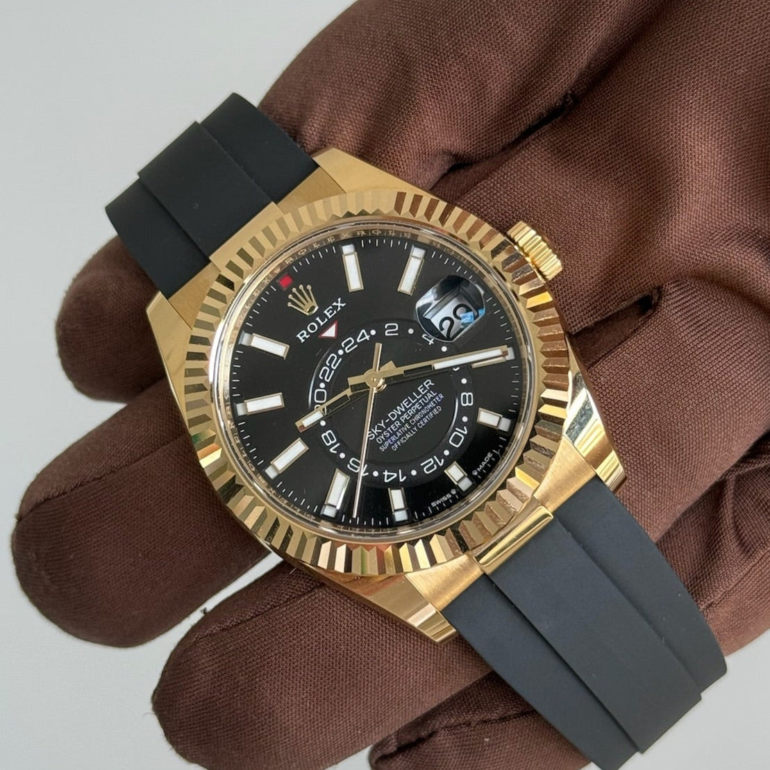 2025 Rolex Skydweller 42 Black Dial / 336238 / Yellow Gold & Rubber Strap / Brand New & Unworn