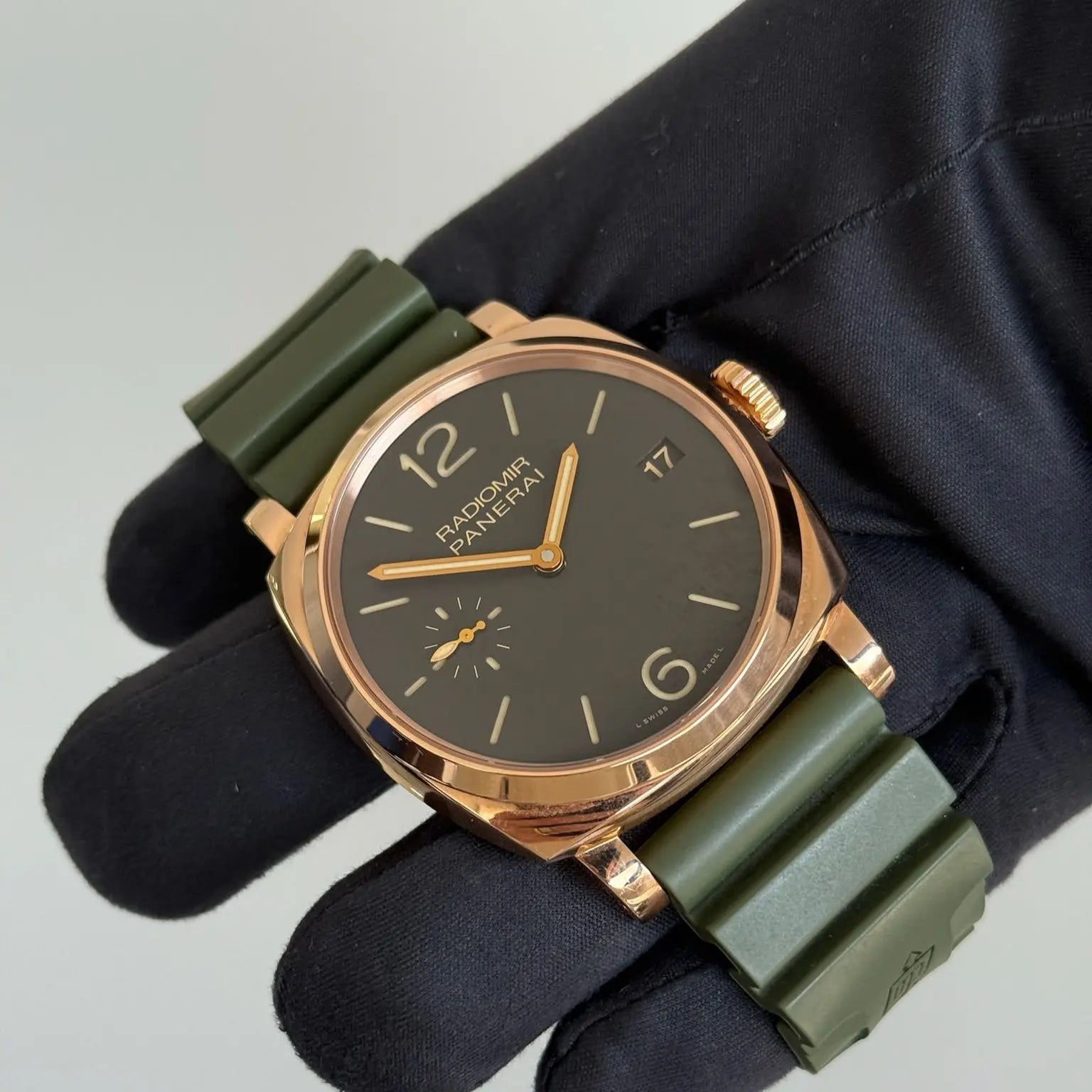 2017 Panerai Radiomir 1940 PAM 00515 / 18k Rose Gold with Green Rubber Strap / 3 Day Power Reserve / 47mm / Mint Condition Just Watch It