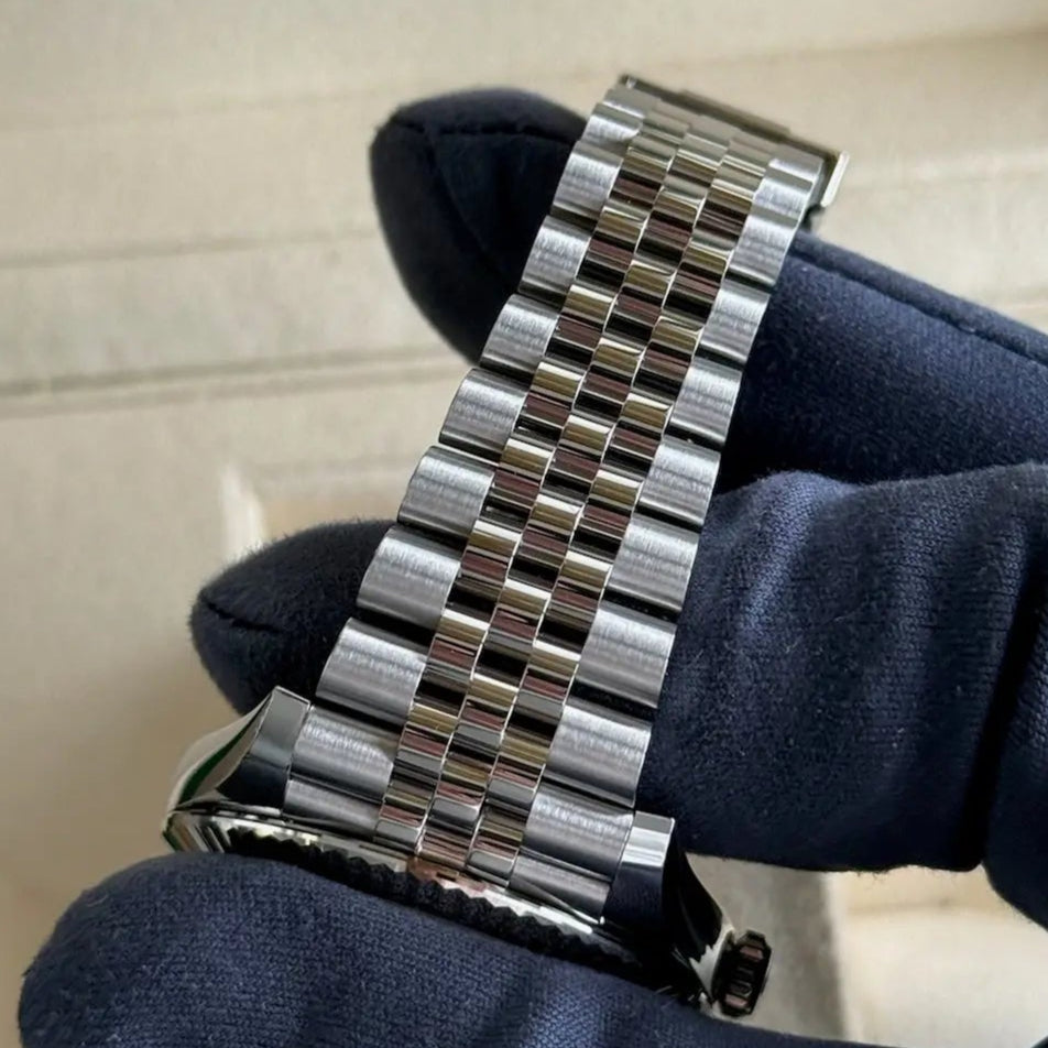 2025 Datejust 41 White Stick Dial / 126334 / Jubilee Bracelet / 41mm / Like New Just Watch It