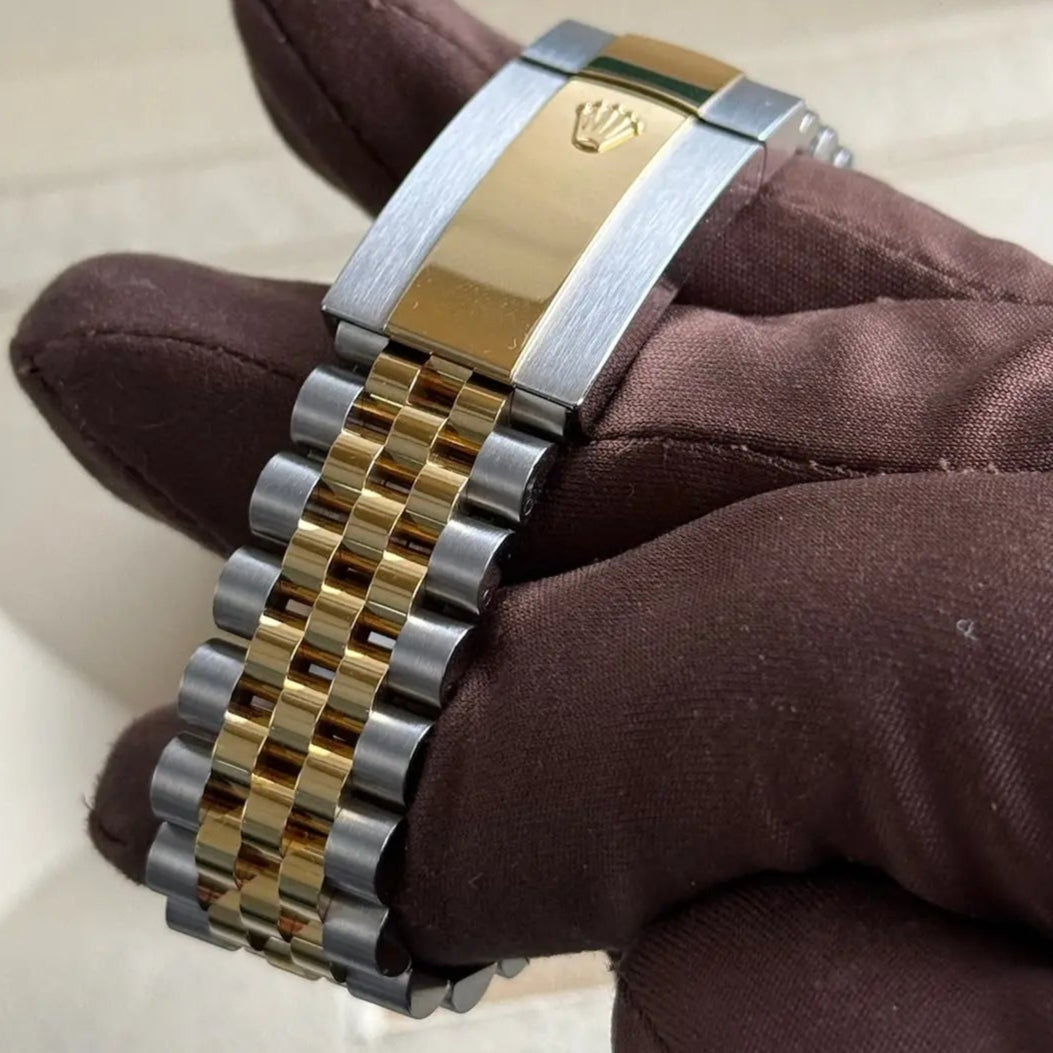 2023 Rolex Sky-Dweller 42 Champagne Dial / 326933 / Two Tone Yellow Gold / 42mm / Brand New & Unworn - Just Watch It