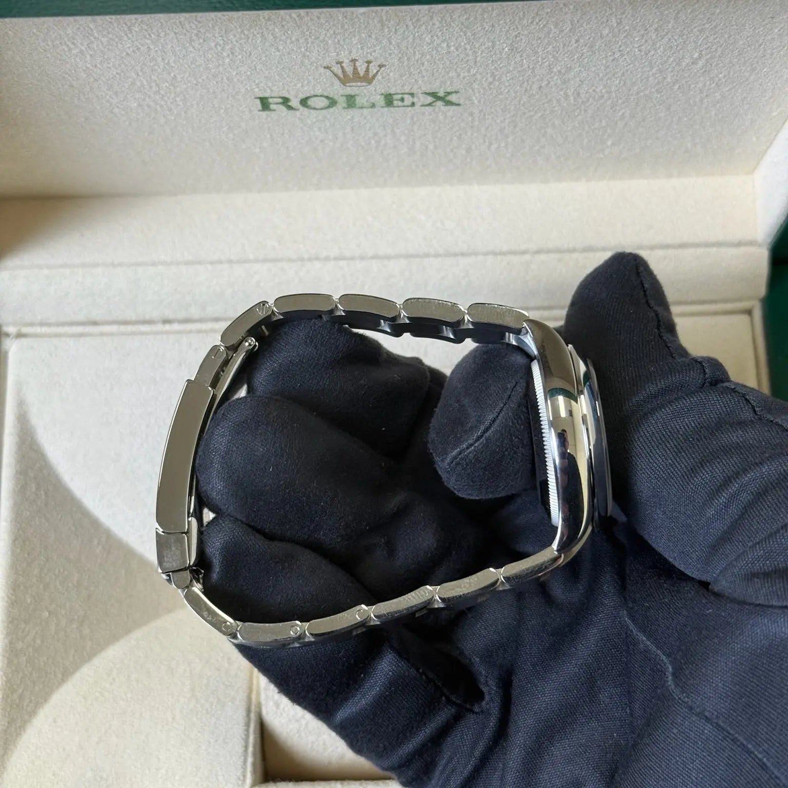 2024 Rolex Oyster Perpetual 31 Tiffany Blue Dial / 227200 / Steel / Like New / Box & Papers Just Watch It