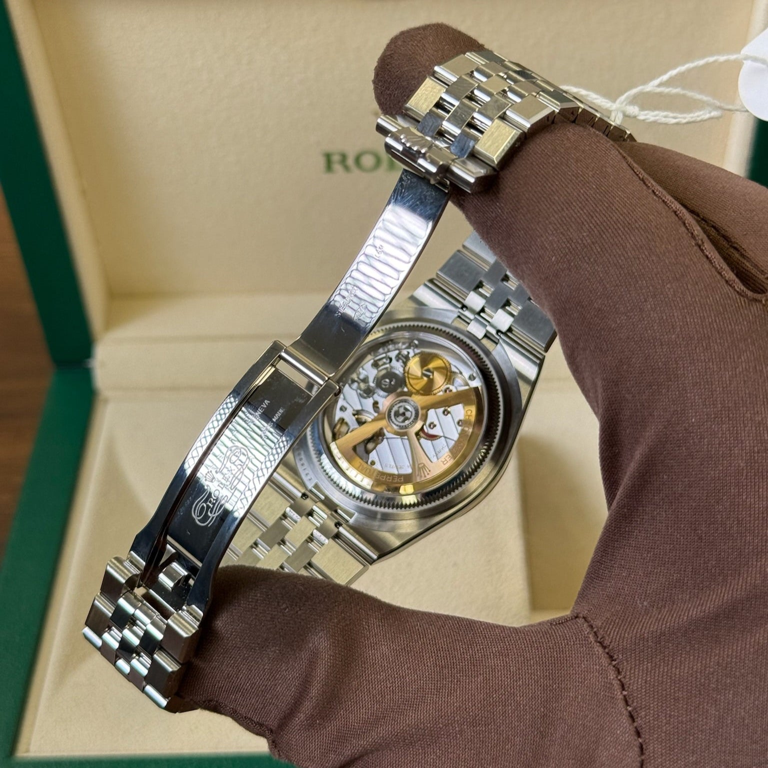 2025 Rolex Land Dweller 40 White Dial / 127334 / Steel / Brand New & Unworn / Box & Papers Just Watch It