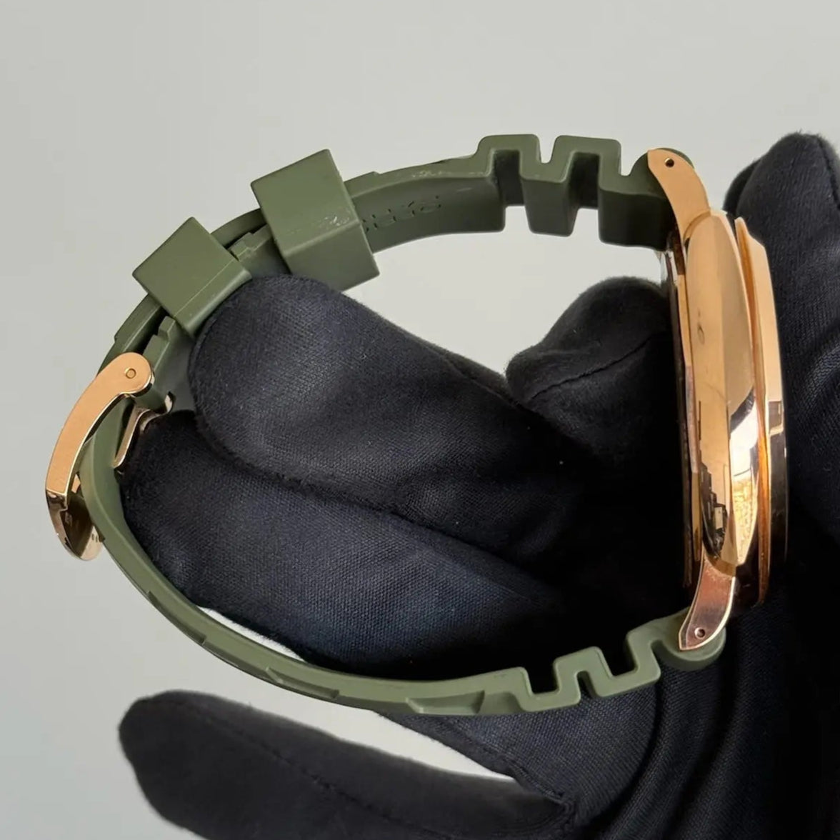 2017 Panerai Radiomir 1940 PAM 00515 / 18k Rose Gold with Green Rubber Strap / 3 Day Power Reserve / 47mm / Mint Condition Just Watch It