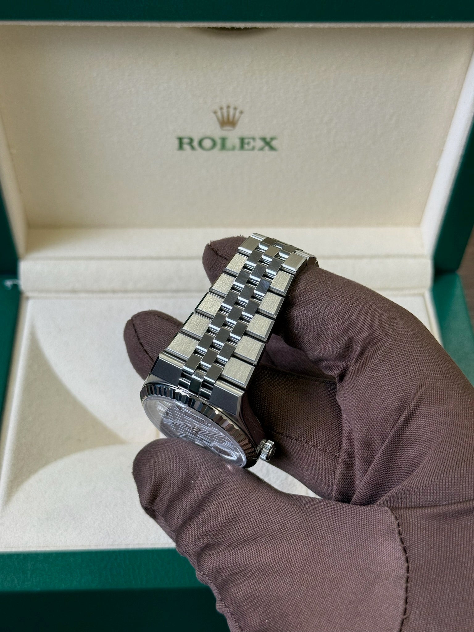 2025 Rolex Land Dweller 36 White Dial / 127234 / Steel / Brand New & Unworn / Box & Papers Just Watch It