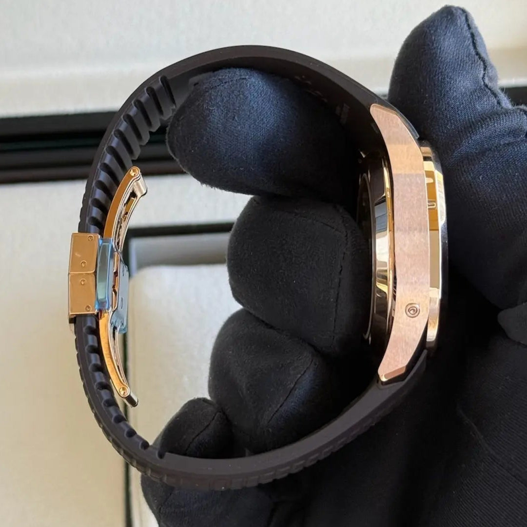 2024 Patek Philippe Aquanaut 5968R-001 / Rose Gold on Brown Rubber strap / 42mm / Like New - Just Watch It