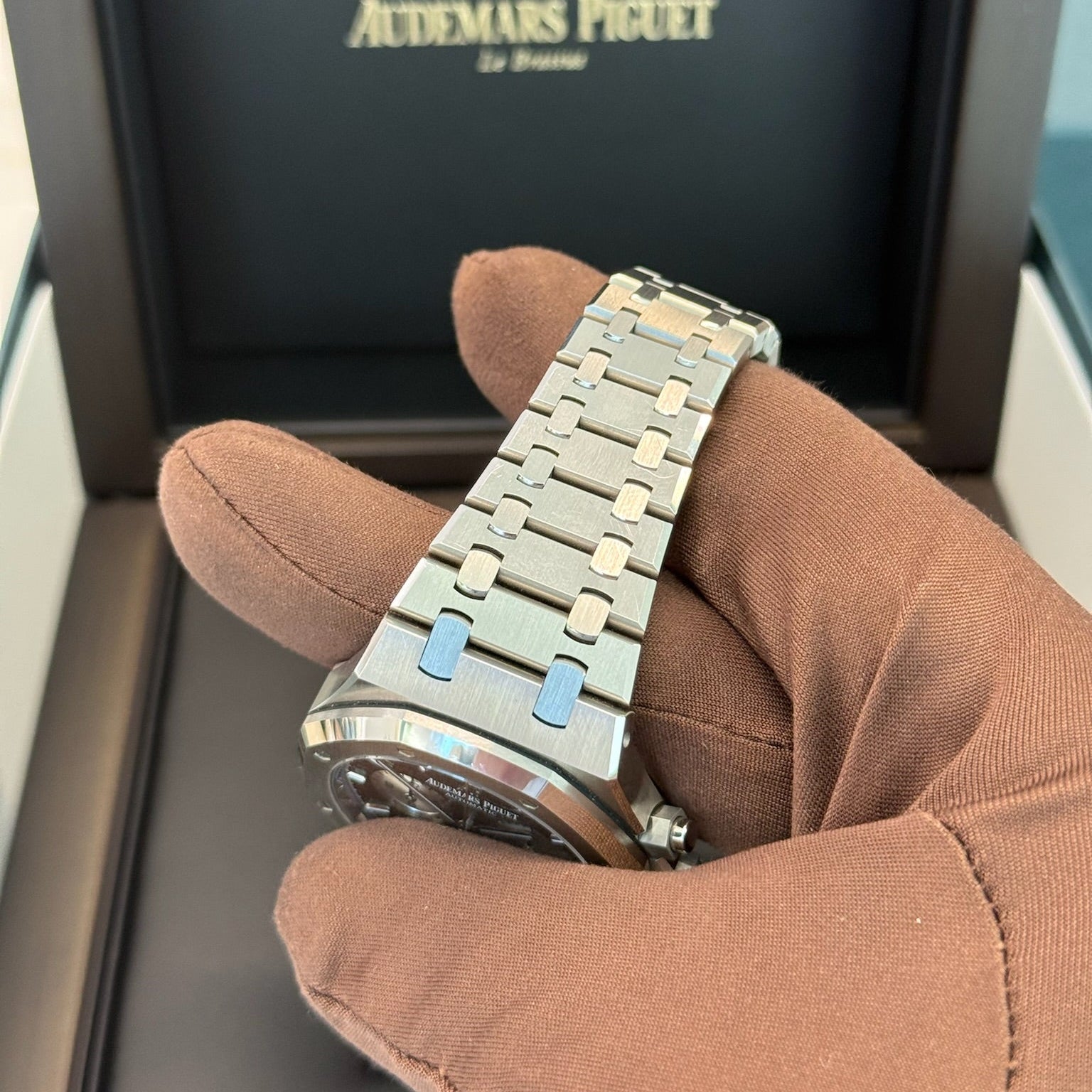 2021 Audemars Piguet Royal Oak Chronograph Black Dial 26331ST / 41mm / Stainless Steel / Mint Condition / Box & Papers Just Watch It