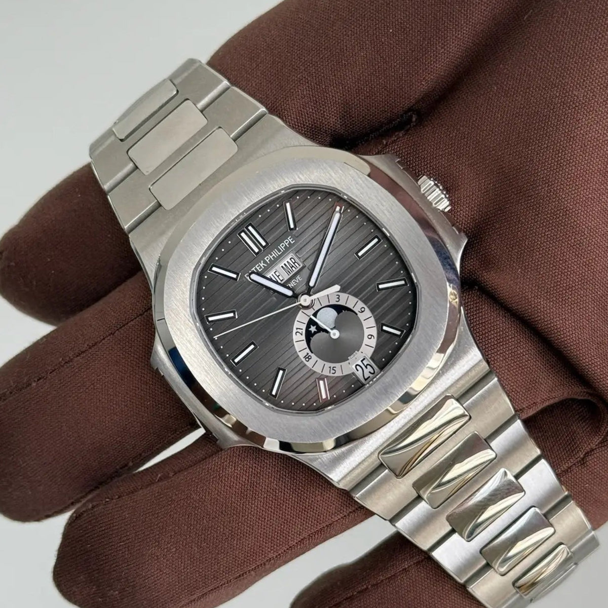 2019 Patek Philippe Nautilus / 5726/1A / Grey Dial / Stainless Steel / Mint Condition