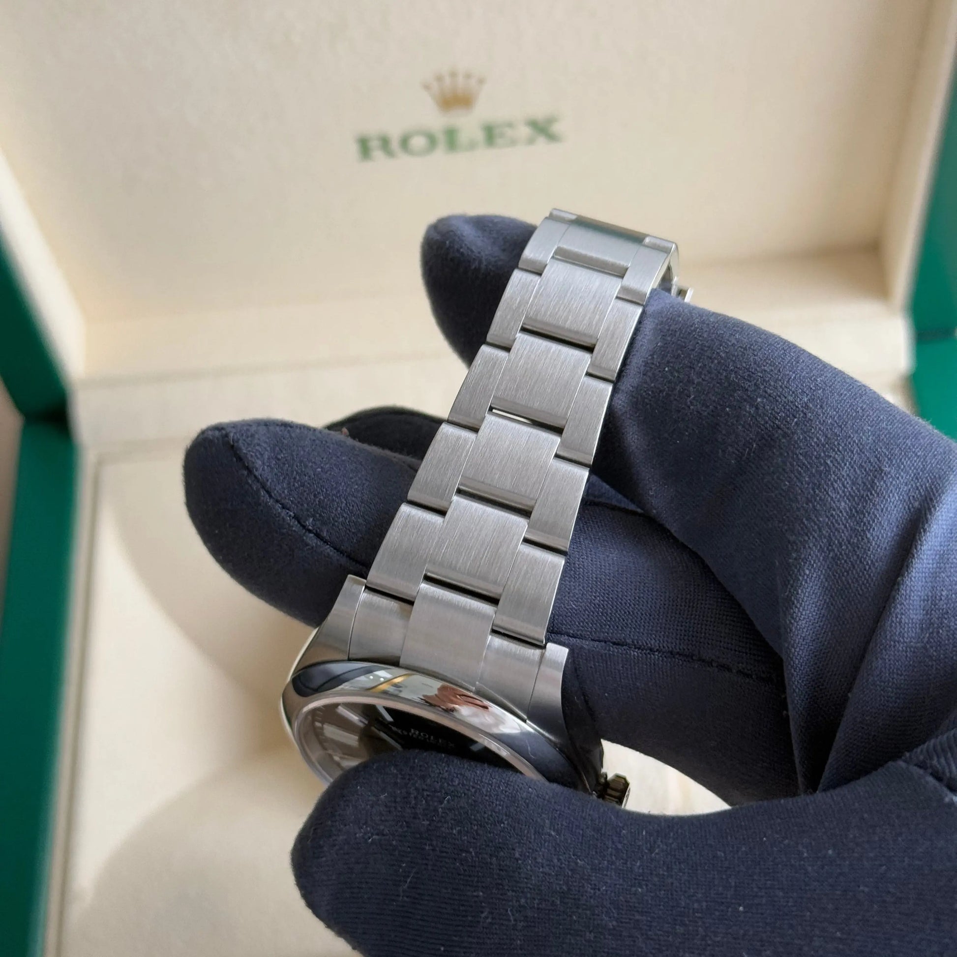2025 Rolex Oyster Perpetual 41 Black Dial 124300 / Steel / Brand New & Unworn - Justwatchit