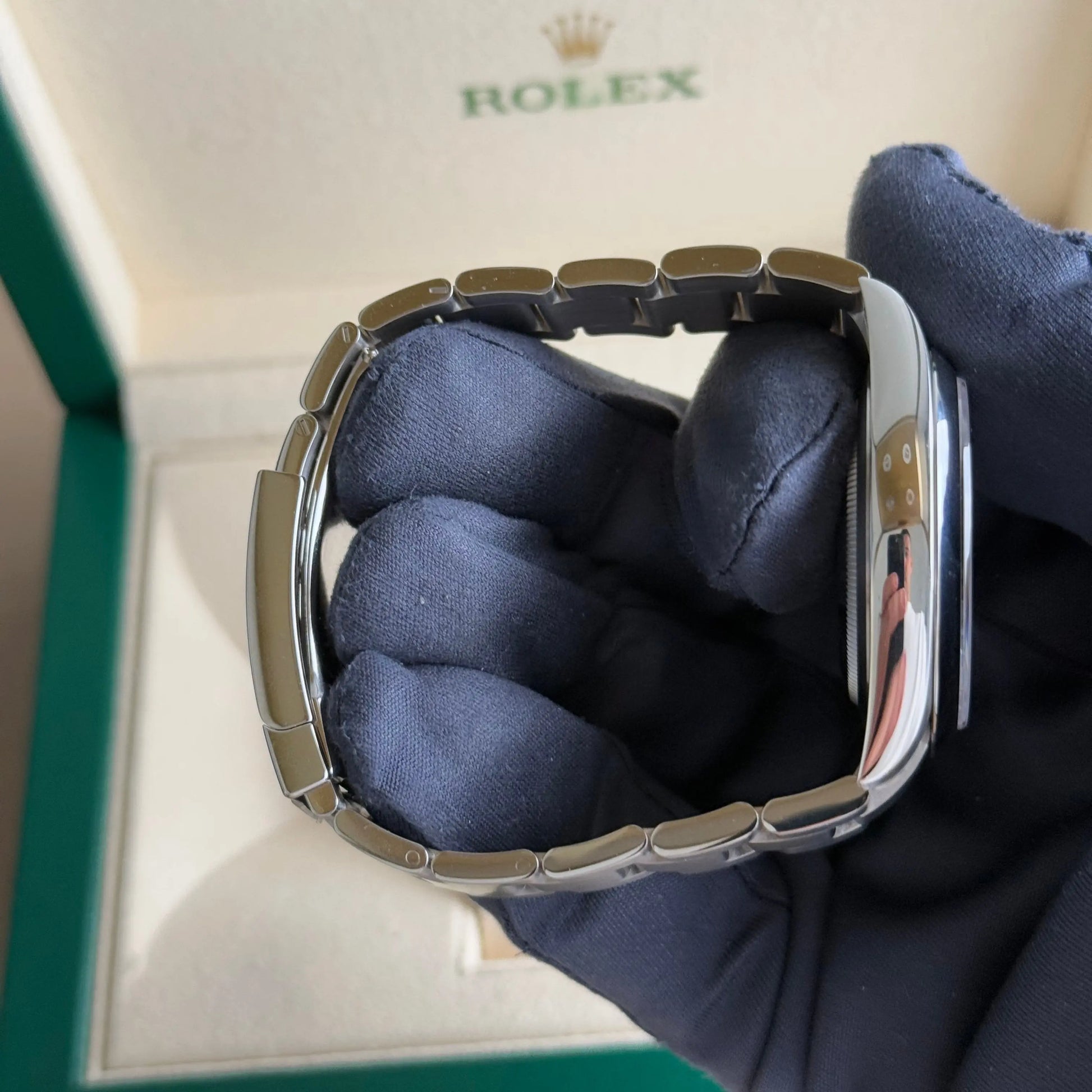 2025 Rolex Oyster Perpetual 41 Black Dial 124300 / Steel / Brand New & Unworn - Justwatchit