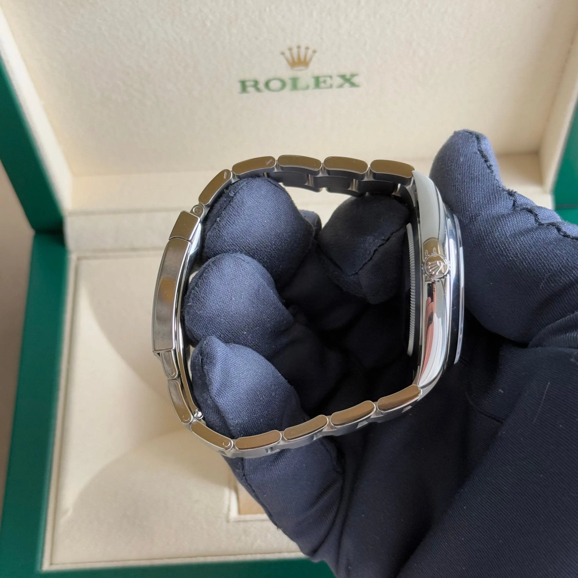 2025 Rolex Oyster Perpetual 41 Black Dial 124300 / Steel / Brand New & Unworn - Justwatchit