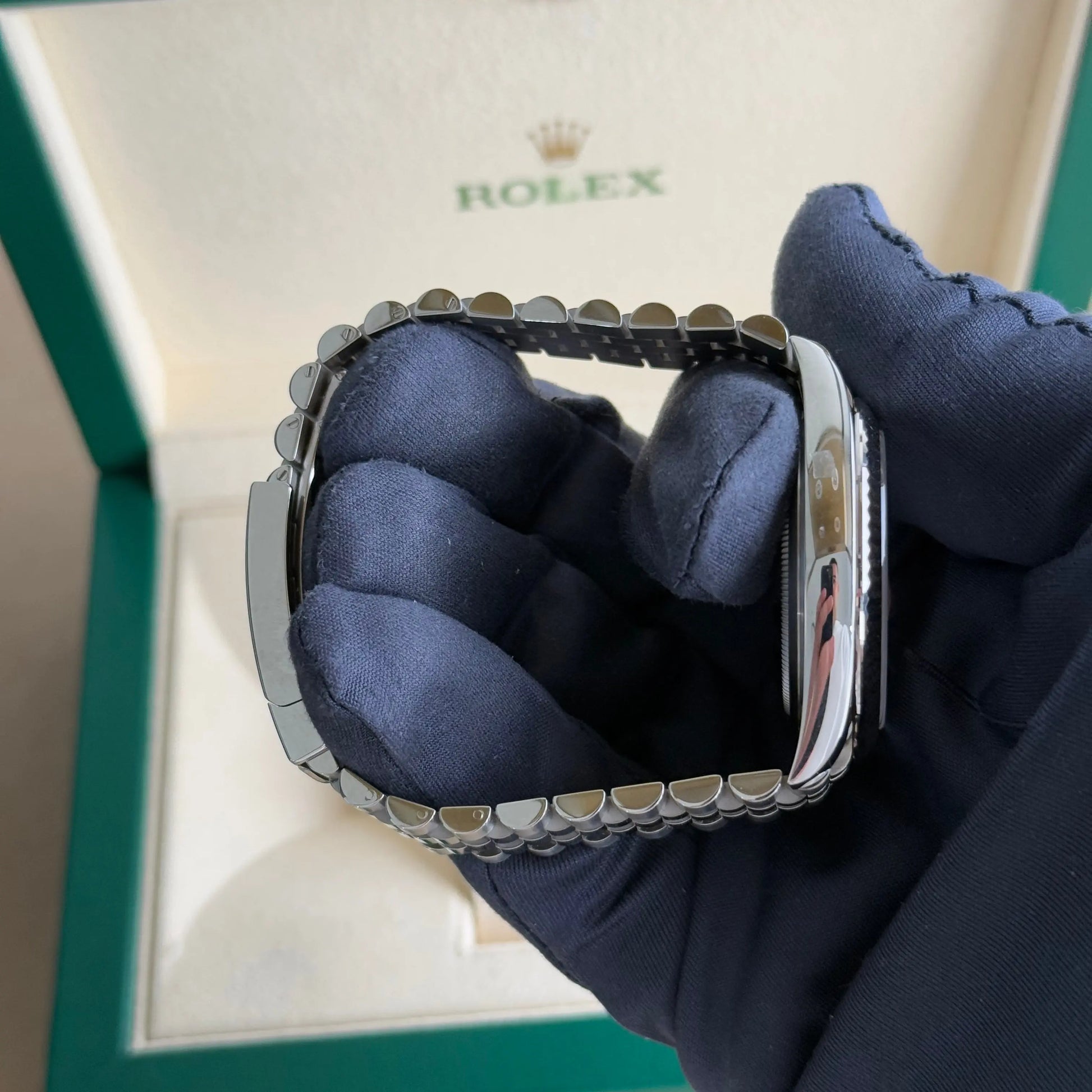 2025 Rolex Datejust 41 Silver Dial 126334 Jubilee Band Fluted Bezel - Justwatchit