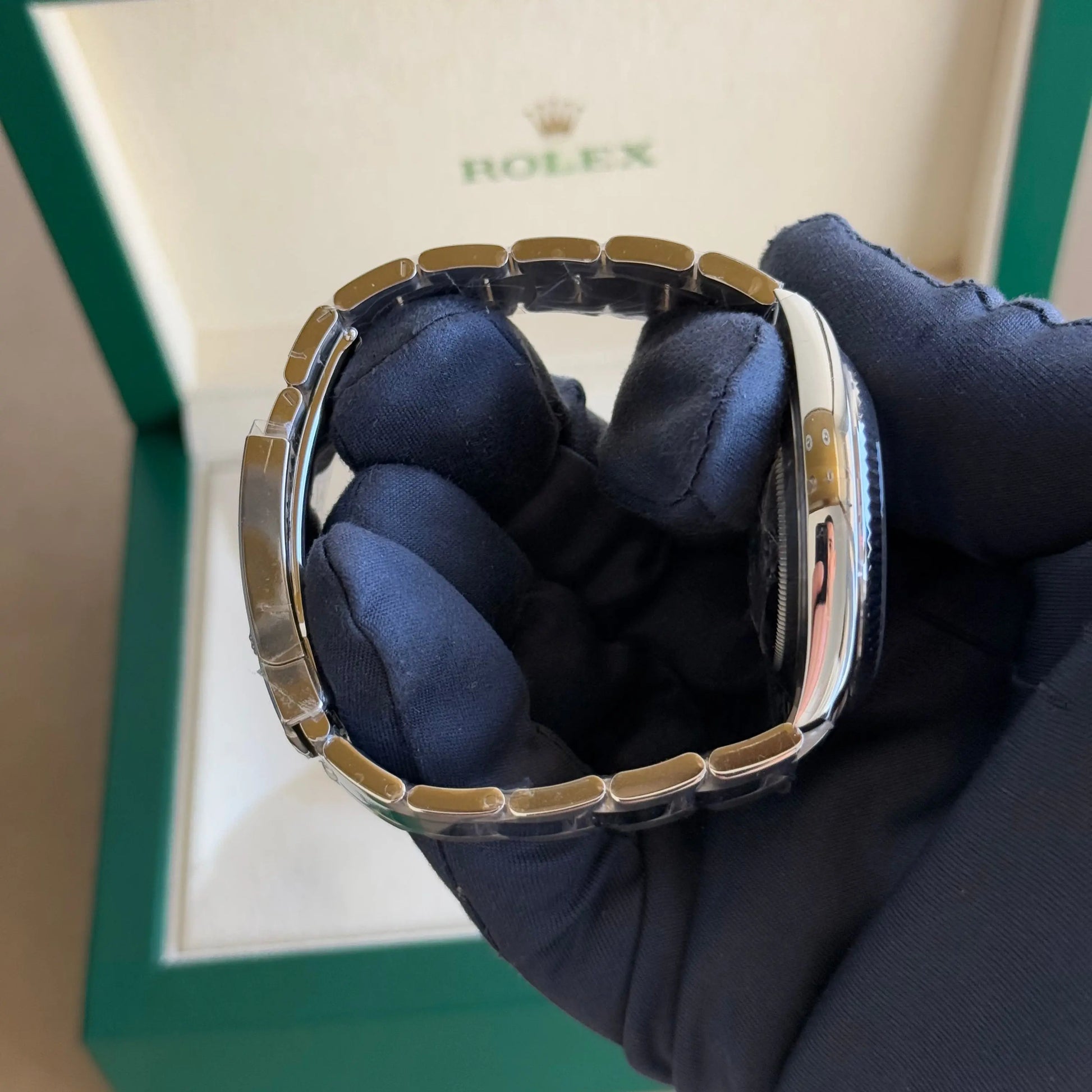 2025 Rolex Datejust 41 Blue Diamond Dial 126334 / Oyster Band / Brand New & Unworn - Justwatchit