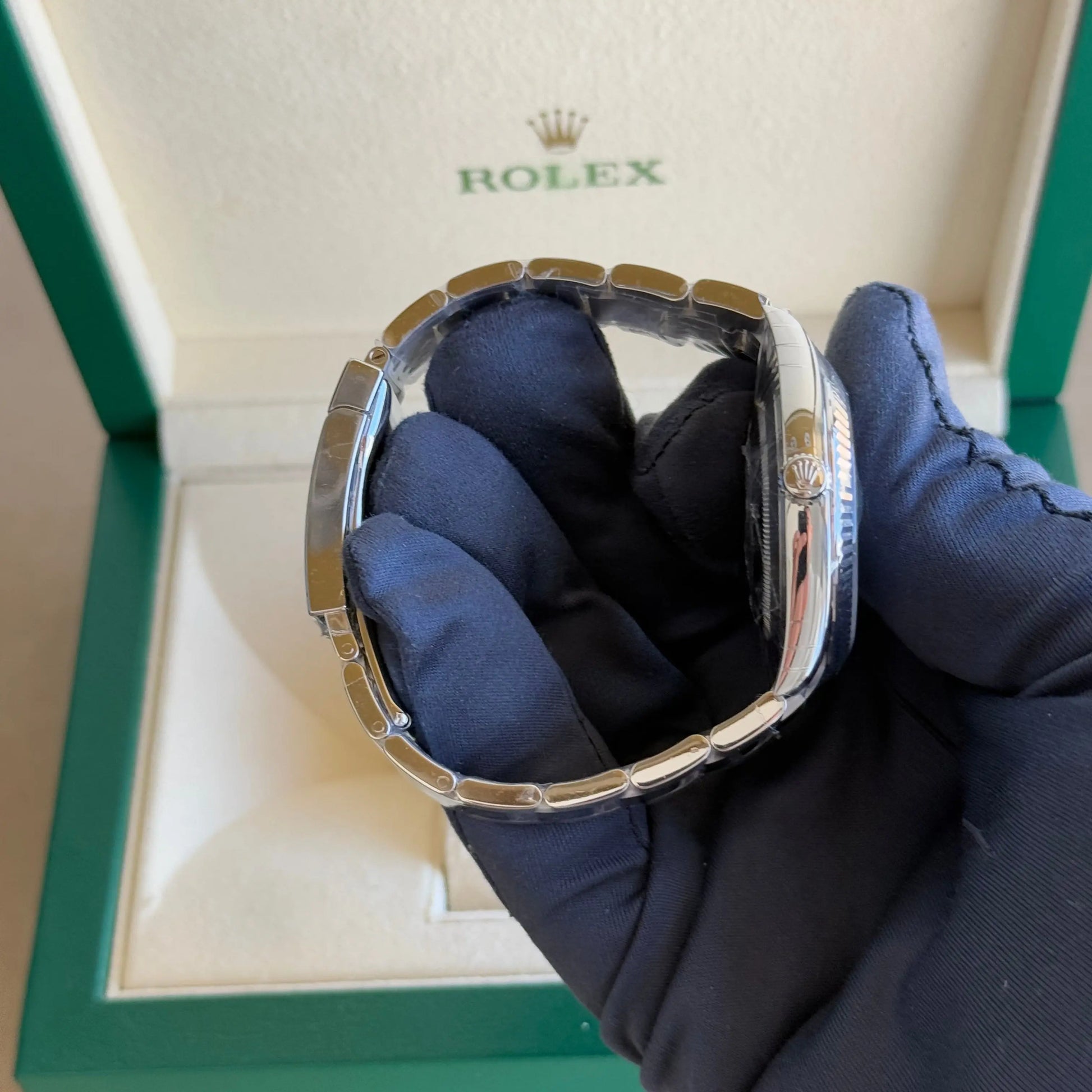 2025 Rolex Datejust 41 Blue Diamond Dial 126334 / Oyster Band / Brand New & Unworn - Justwatchit
