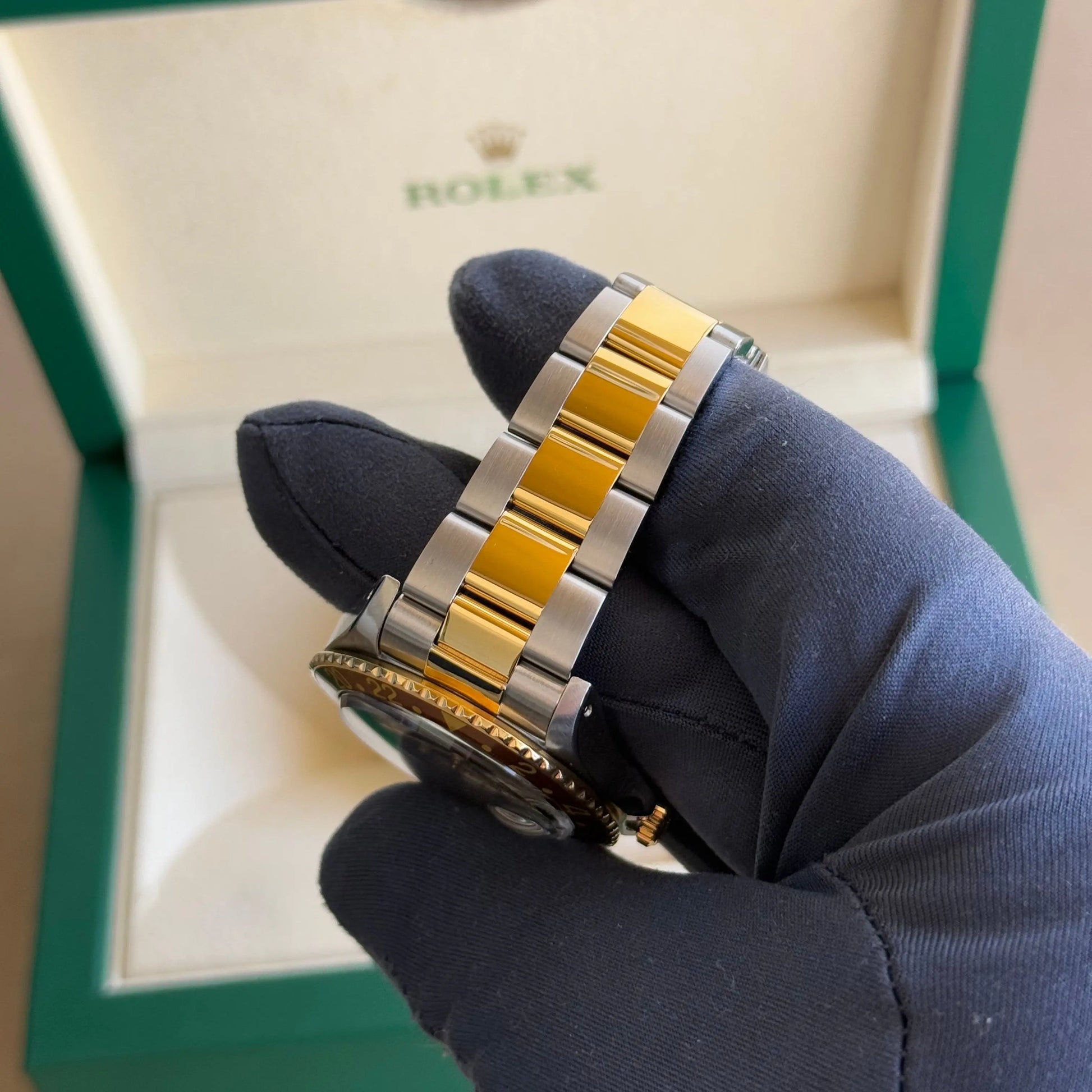 1976 Rolex GMT Master 'Rootbeer' 16753 / Two Tone Yellow Gold / Fully Serviced by Rolex Service Centre - Justwatchit