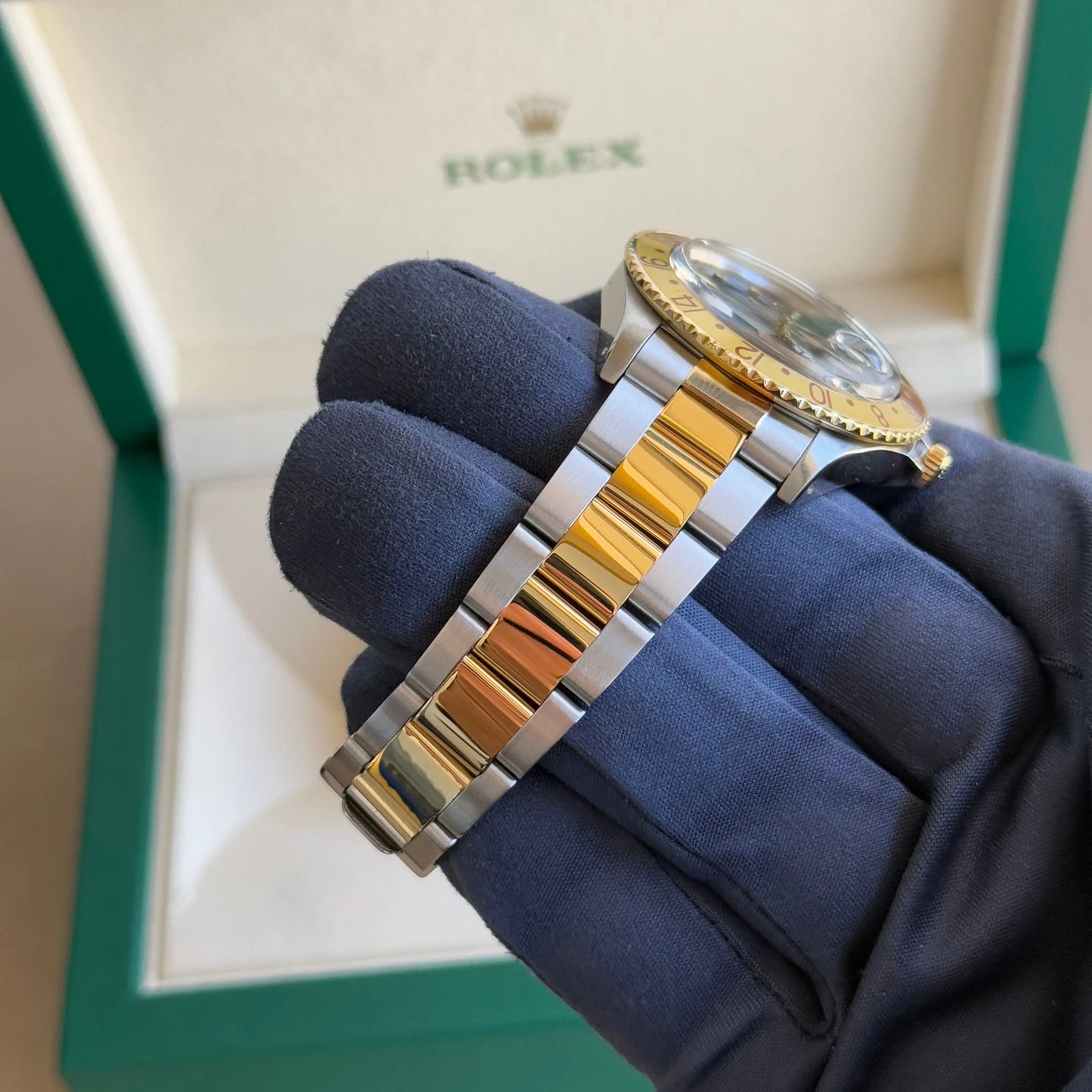 1976 Rolex GMT Master 'Rootbeer' 16753 / Two Tone Yellow Gold / Fully Serviced by Rolex Service Centre - Justwatchit