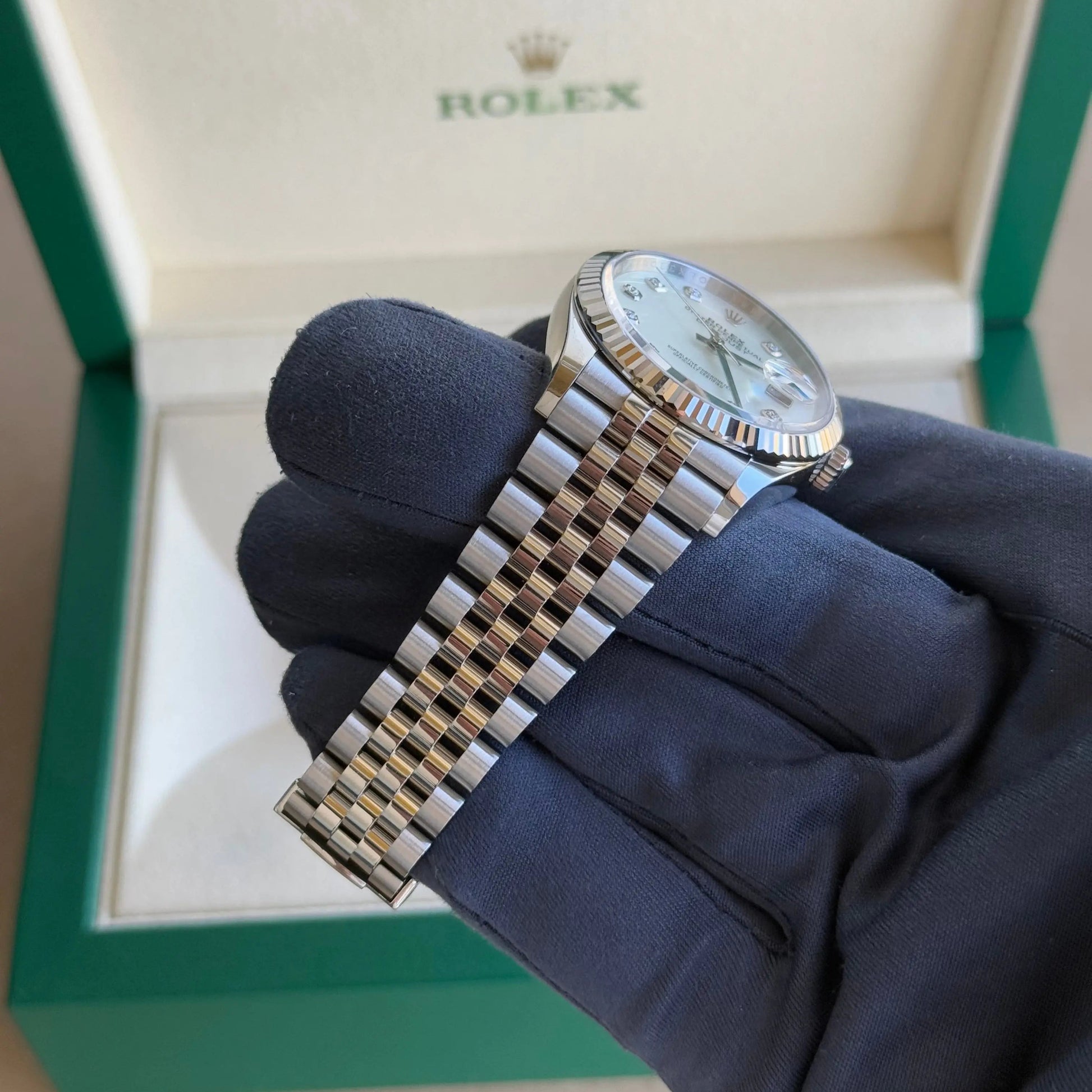 2025 Rolex Datejust 36 Mother of Pearl with Diamond Dial 126234 / Stainless Steel / Brand New & Unworn - Justwatchit
