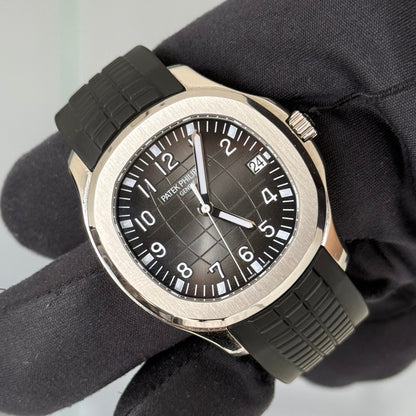 2020 Patek Philippe Aquanaut Black Dial / 5167a / Steel on Rubber Strap / 40mm / Mint Condition - Just Watch It
